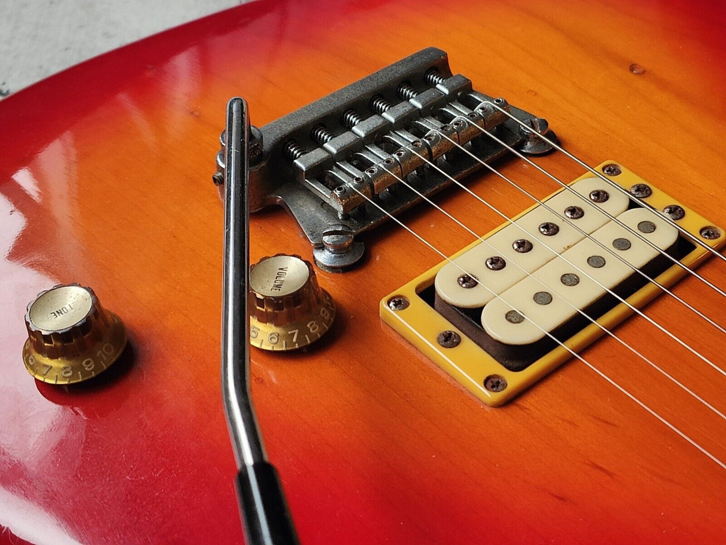 1981 Yamaha Japan SF3000 Super Flighter (Cherry Sunburst)