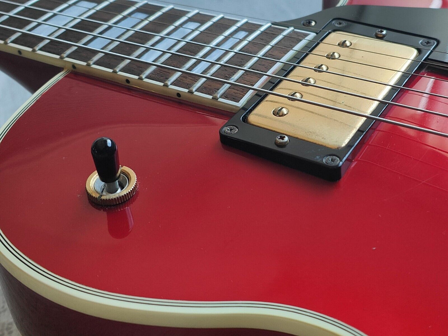 2010 FGN (Fujigen) NCLC-10R Neo Classic Series Les Paul (Metallic Red)