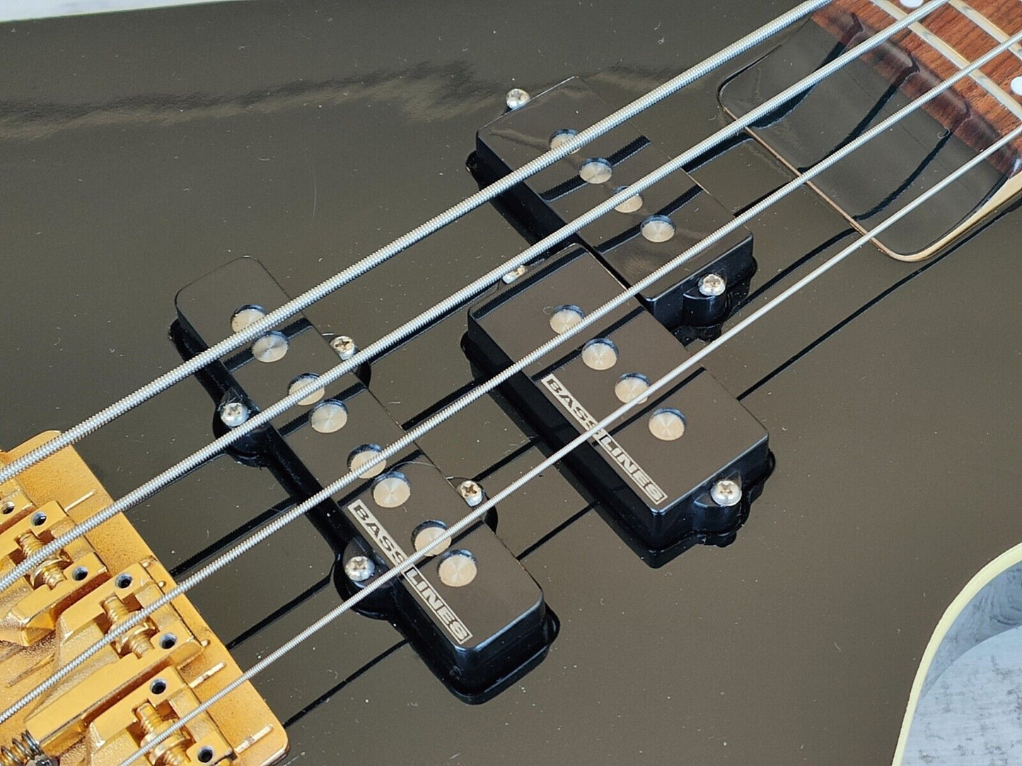 2000's Target (by Fernandes Japan) XBT-50 Warlock Bass (Black)