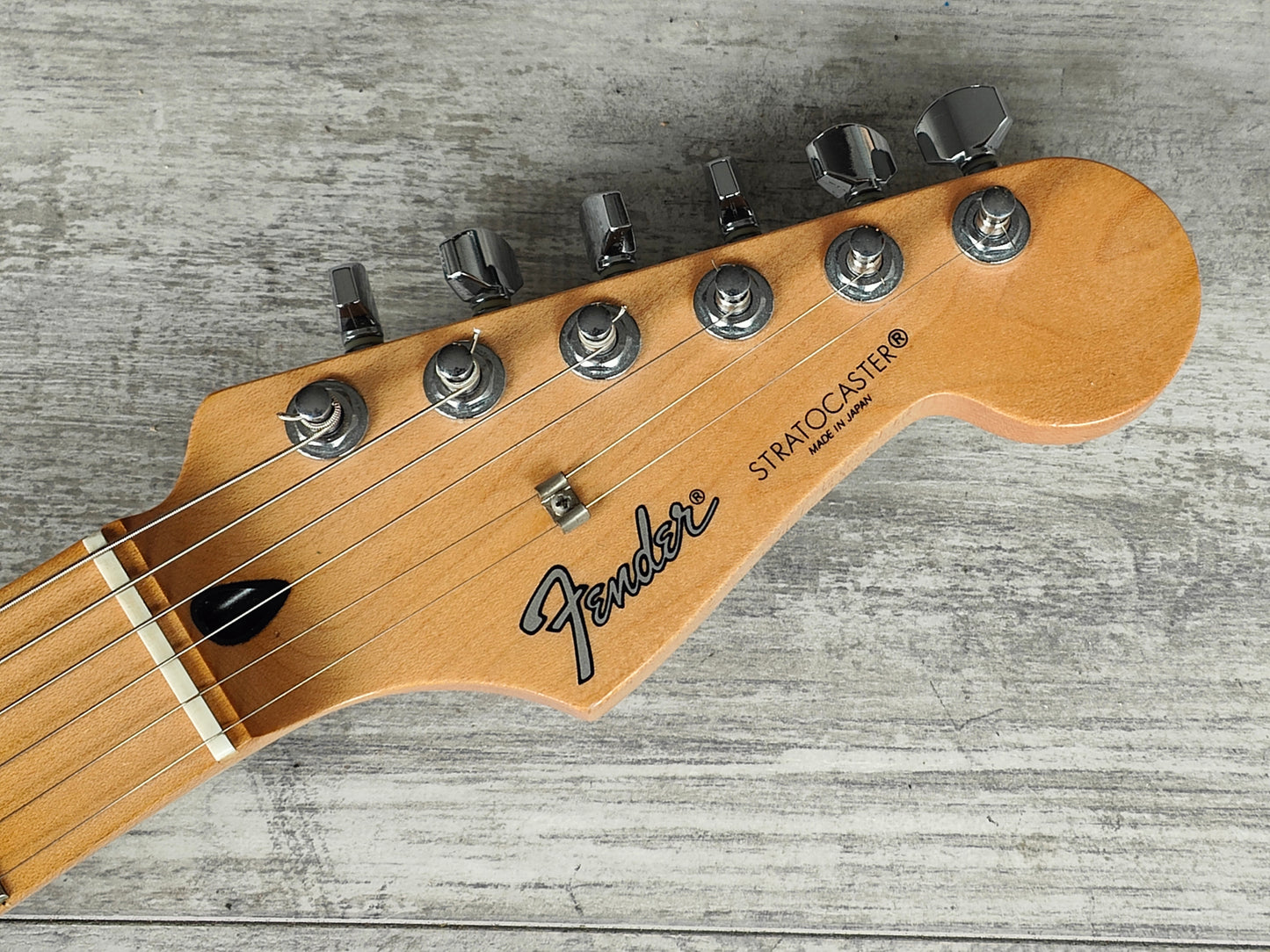 2005 Fender Japan ST-STD Stratocaster Standard (Sunburst)