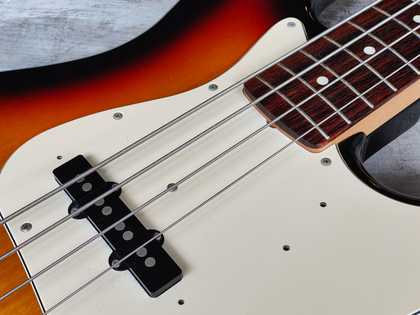 2011 Fender Japan Jazz Bass Standard (Sunburst)