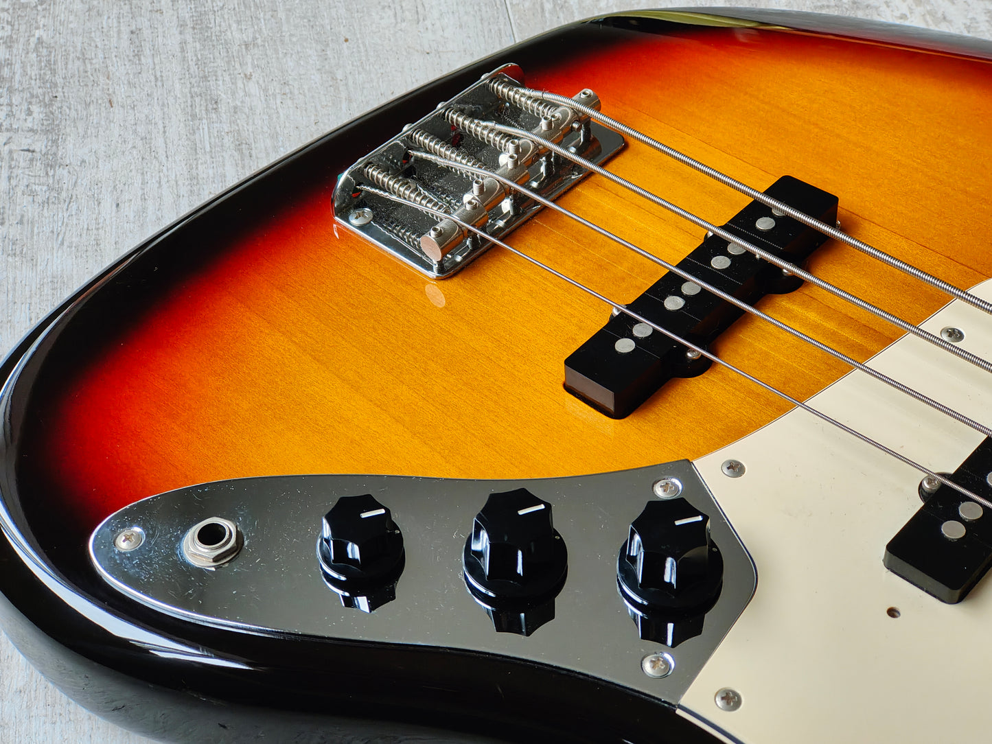 2011 Fender Japan Jazz Bass Standard (Sunburst)