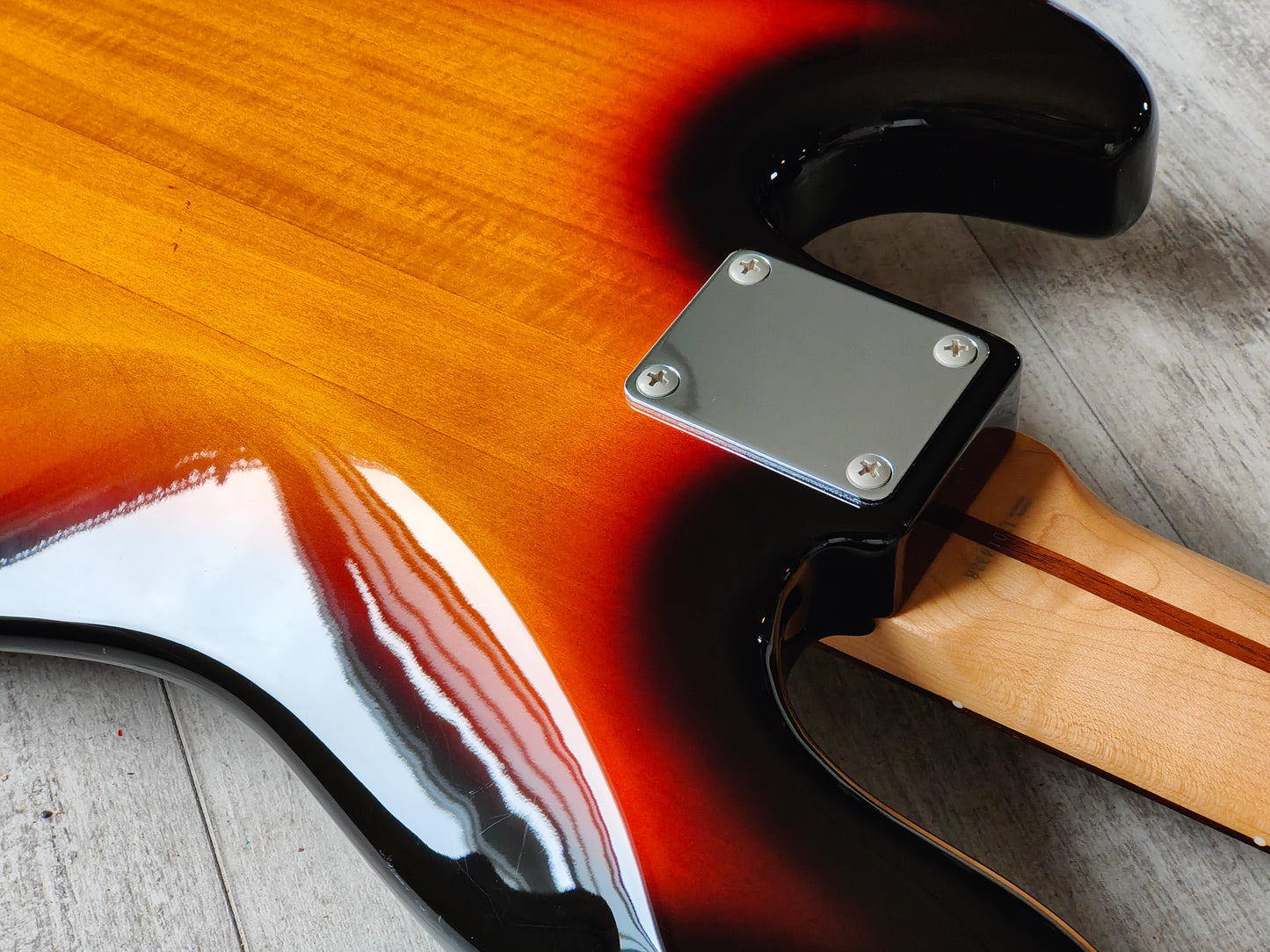 2011 Fender Japan Jazz Bass Standard (Sunburst)
