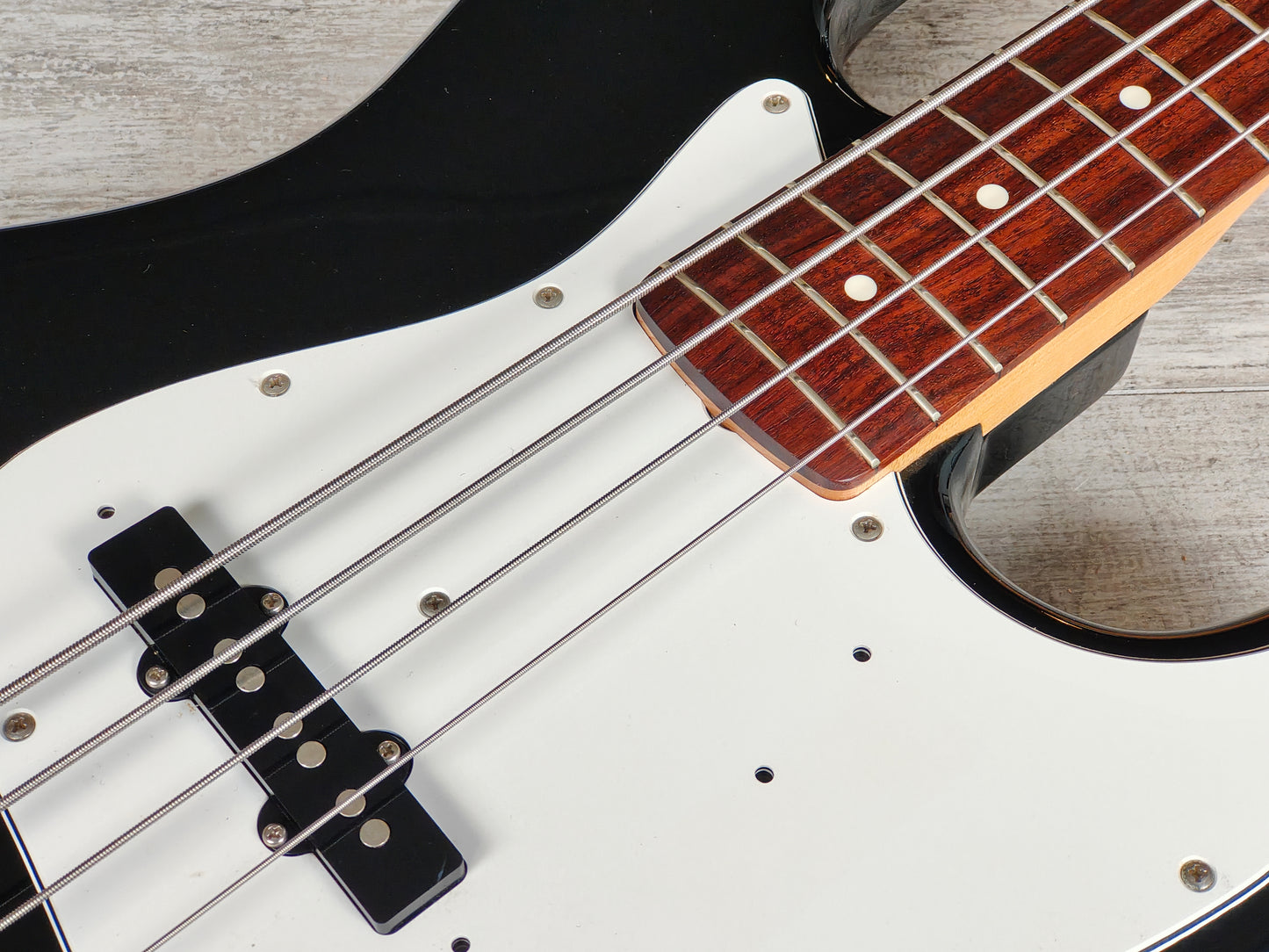 2010 Fender Japan Jazz Bass Standard (Black)