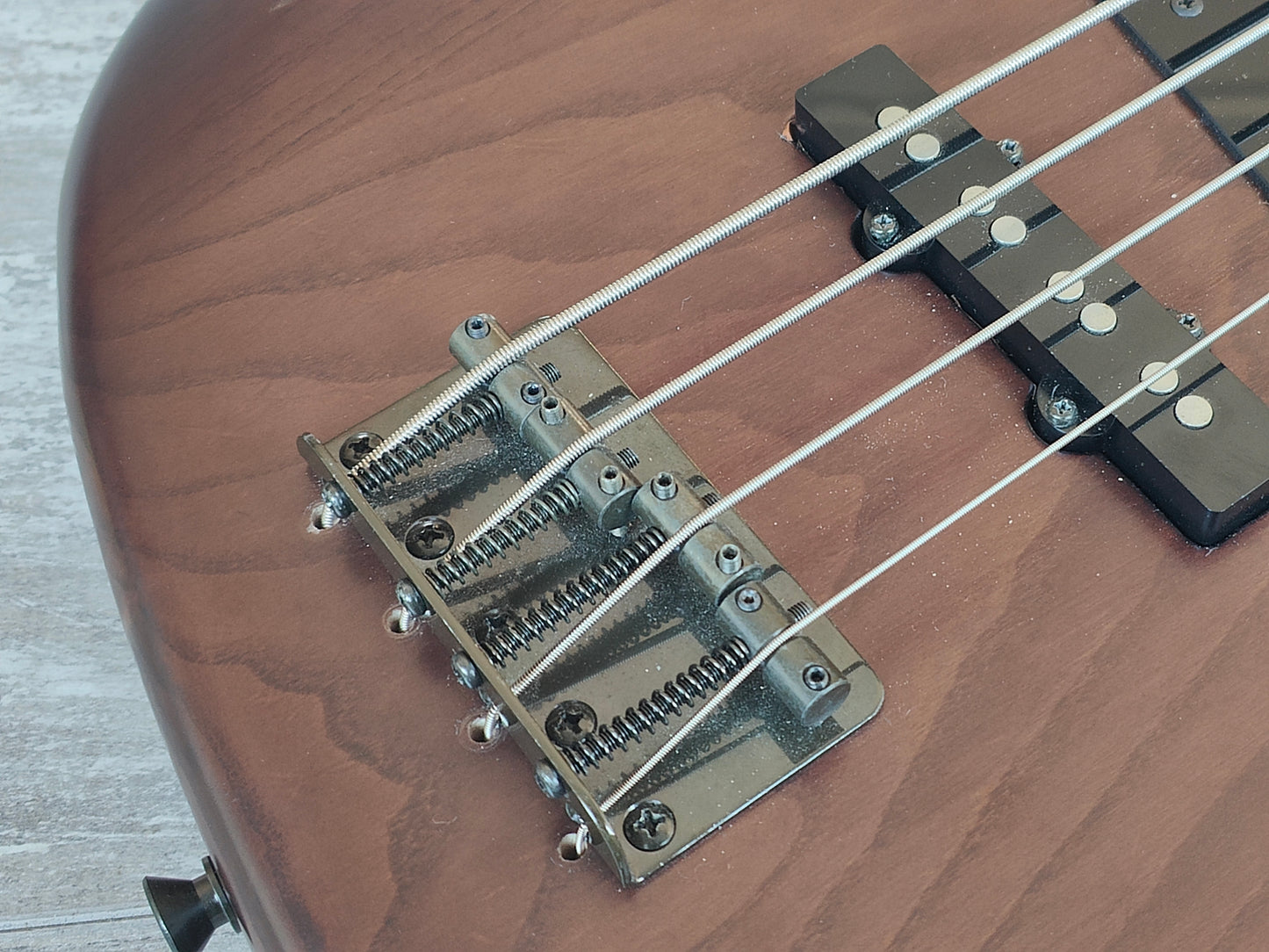 2002 Fender Japan JB62-73 Limited Edition Jazz Bass (Walnut Stain)