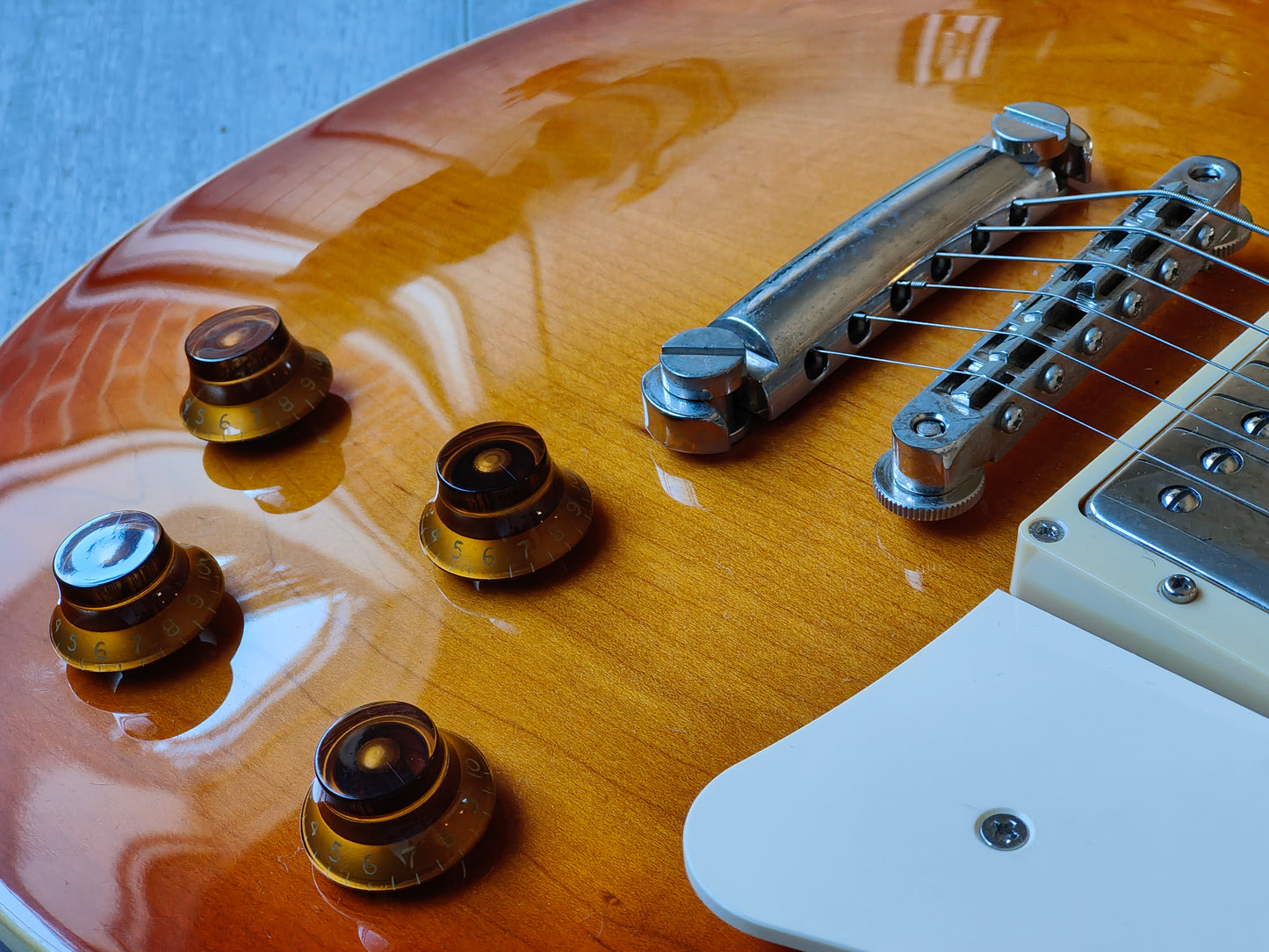 2016 FGN (Fujigen Japan) NLS-100 Neo Classic Les Paul Standard (Faded Cherry)