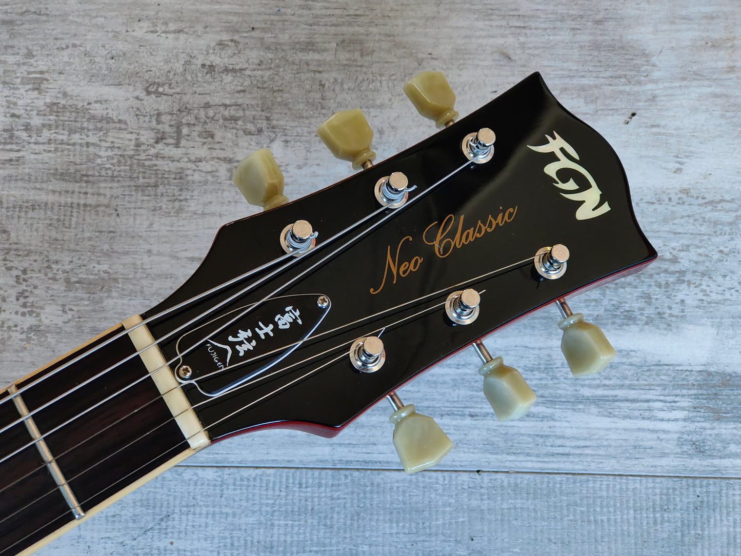 2016 FGN (Fujigen Japan) NLS-100 Neo Classic Les Paul Standard (Faded Cherry)
