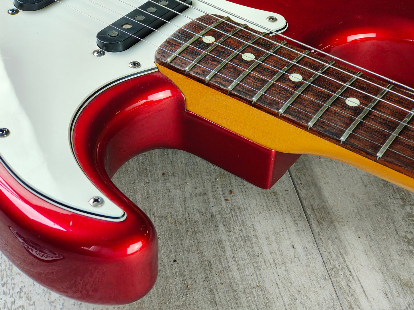 2002 Fender Japan ST62 '62 Reissue Stratocaster (Candy Apple Red)