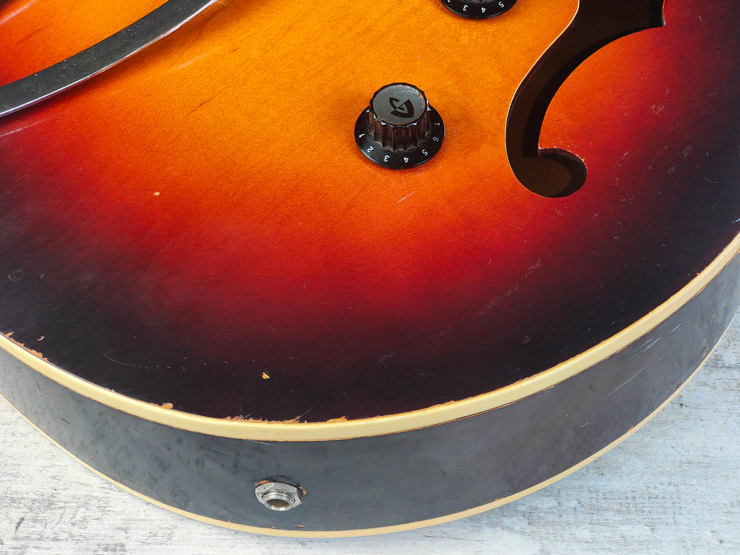 1966 Guild Cordoba X-50 Hollowbody Electric (Sunburst)