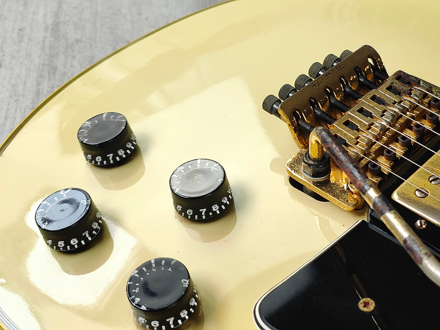 1988 Burny Japan LC-100YS Les Paul Custom w/Tremolo (Aged White)