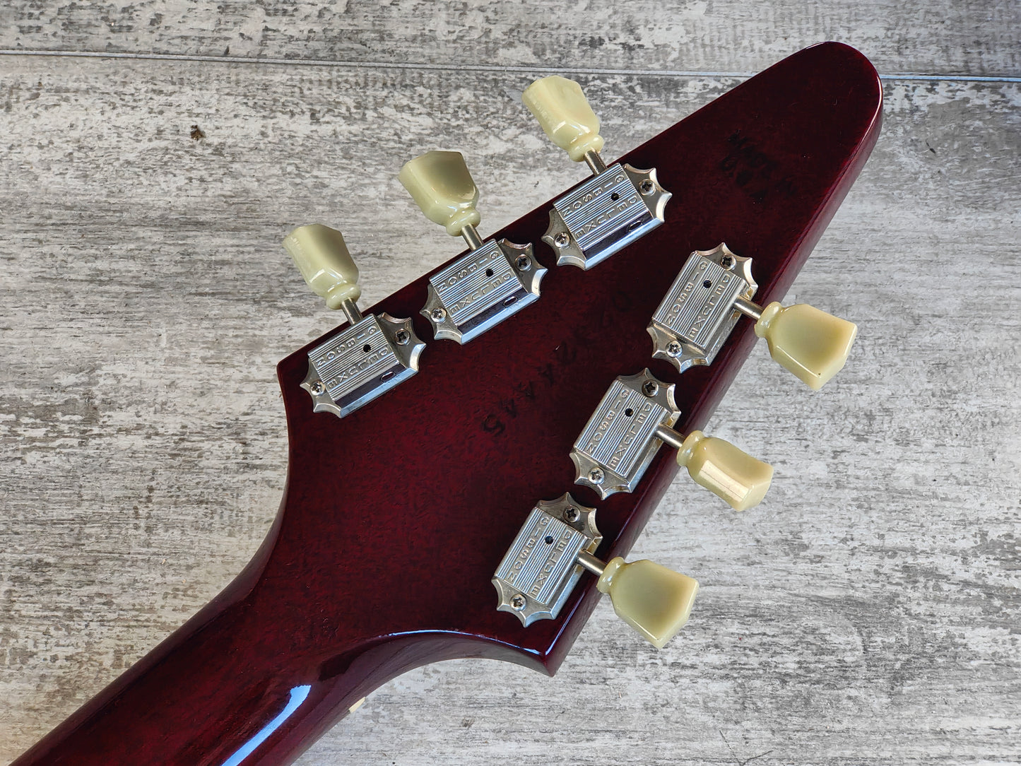 2004 Gibson USA '67 Flying V (Cherry Red)