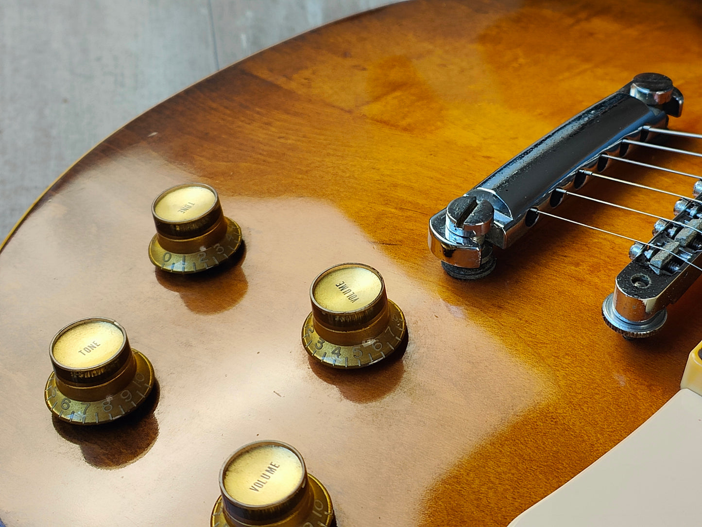 1977 Navigator (by ESP Japan) Les Paul Standard (Brown Sunburst)
