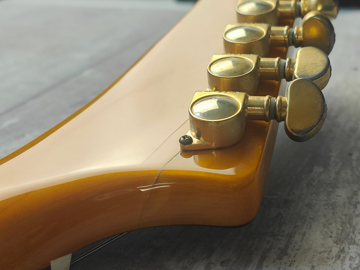 2009 Epiphone '58 1958 Reissue Korina Explorer (Aged Natural)