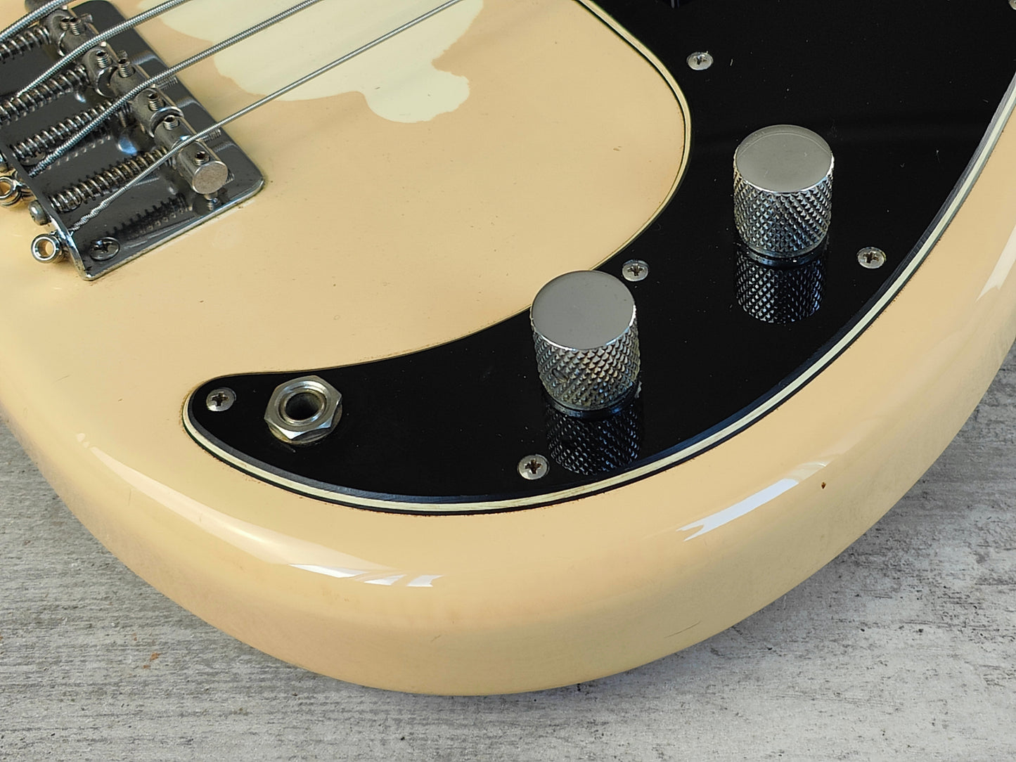 2002 Fender Japan PB70 '70 Reissue Precision Bass (Aged White)