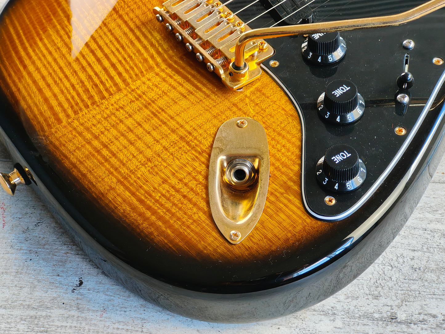 Warmoth Stratocaster w/Seymour Duncan Hotrails (Flame Maple Burst)