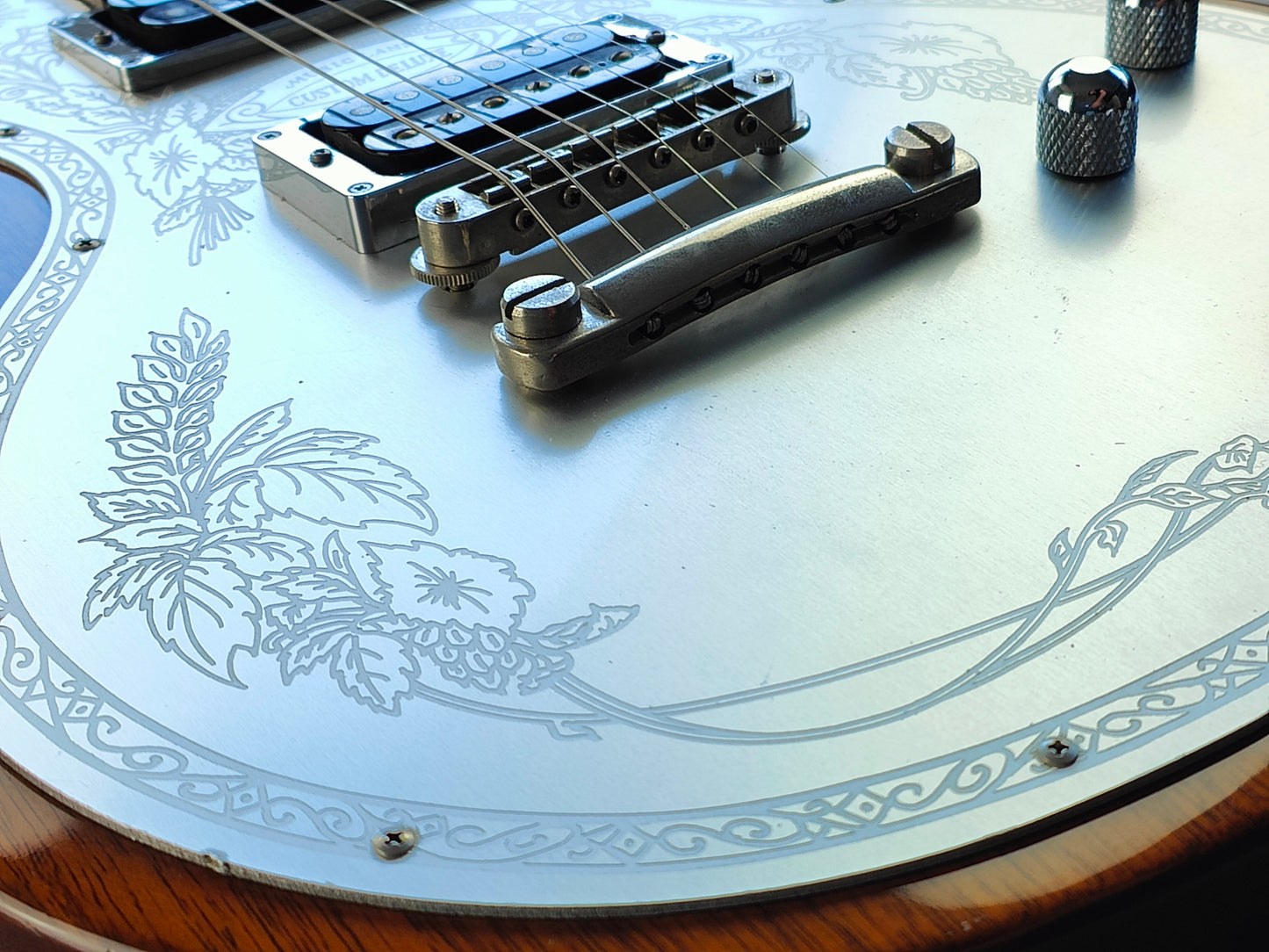 2001 Elk Custom Les Paul for Music Land Japan (Zemaitis Style Silver)