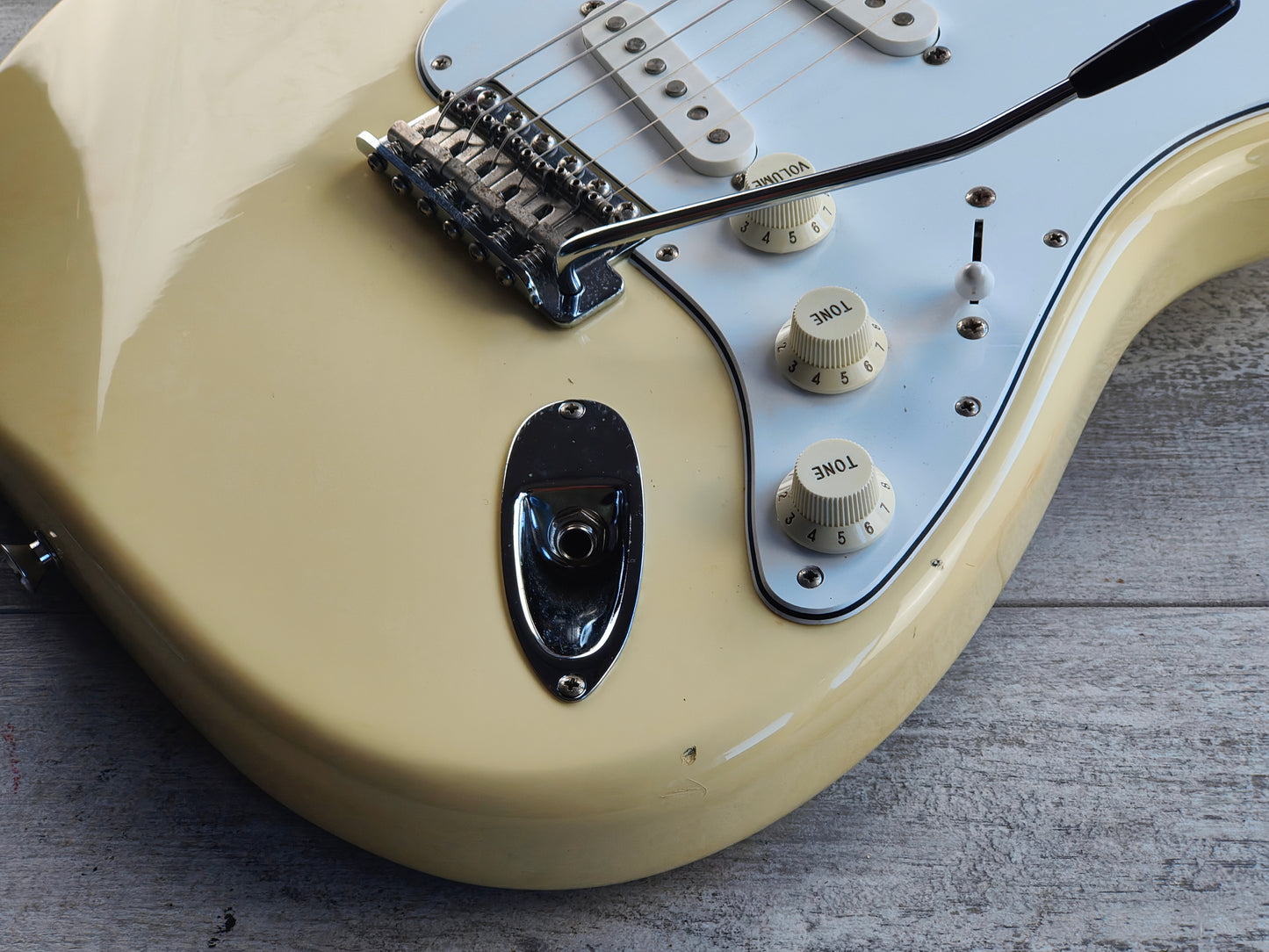 2006 Fender Japan ST-STD Stratocaster Standard (Vintage White)