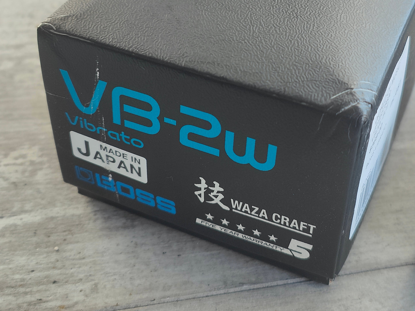 Boss VB-2W WAZA Vibrato Pedal