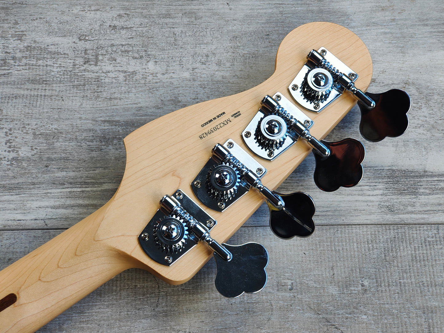 Fender Player II Precision Bass (Hialeah Yellow)