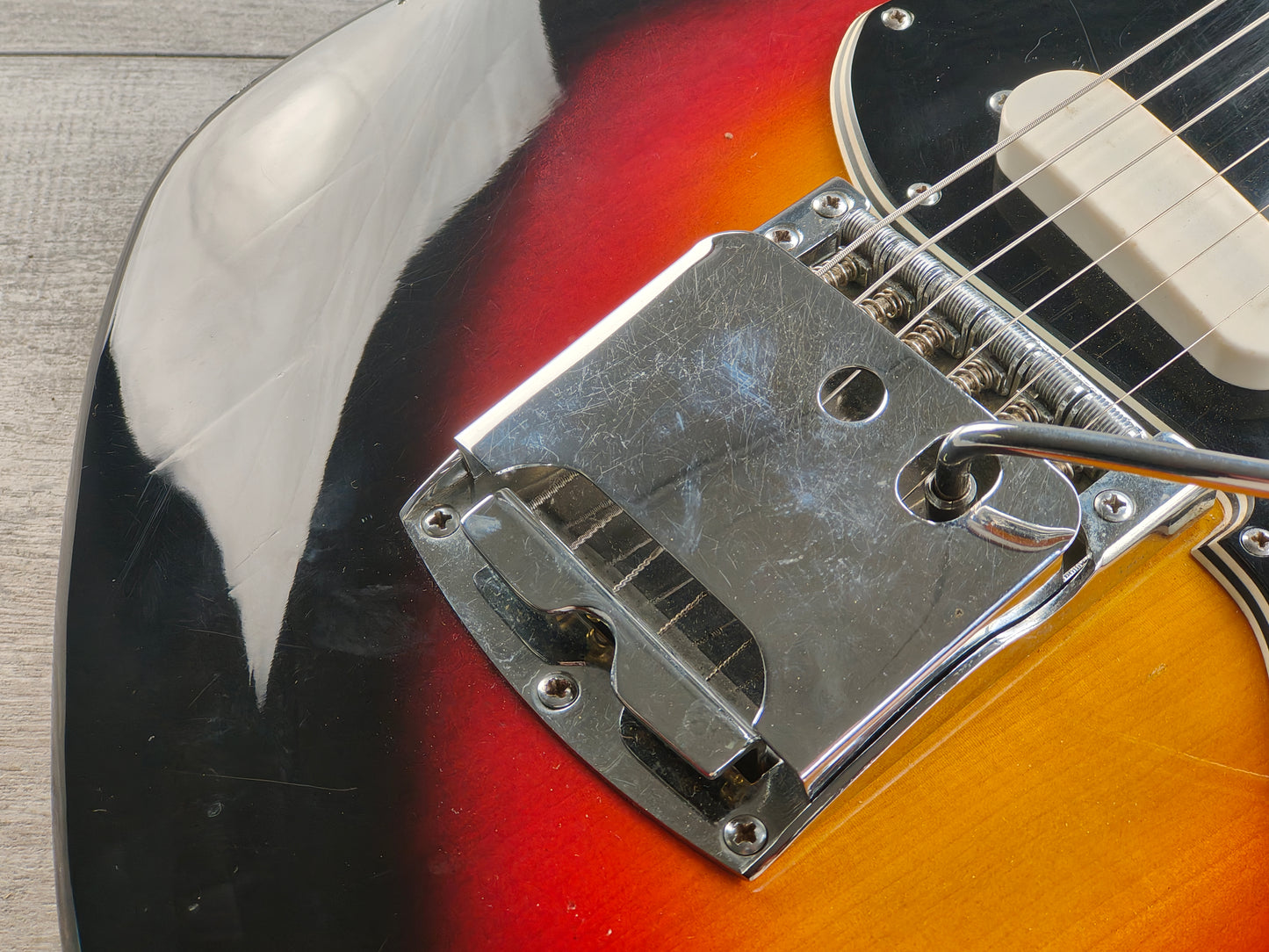 1960's Univox Japan (Matsumoku) UC-2 Jaguar-Style Offset (Sunburst)