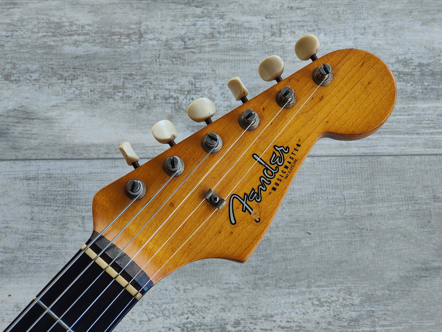 1962 Fender USA Short Scale Vintage Musicmaster (Maroon Burst)