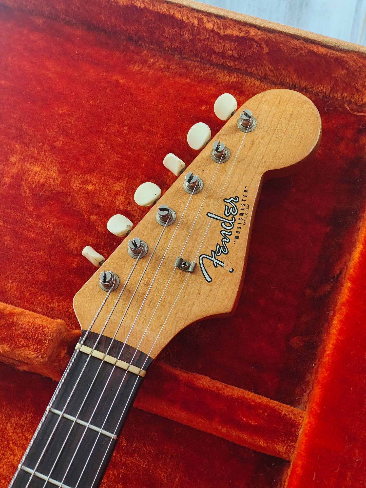 1962 Fender USA Short Scale Vintage Musicmaster (Maroon Burst)