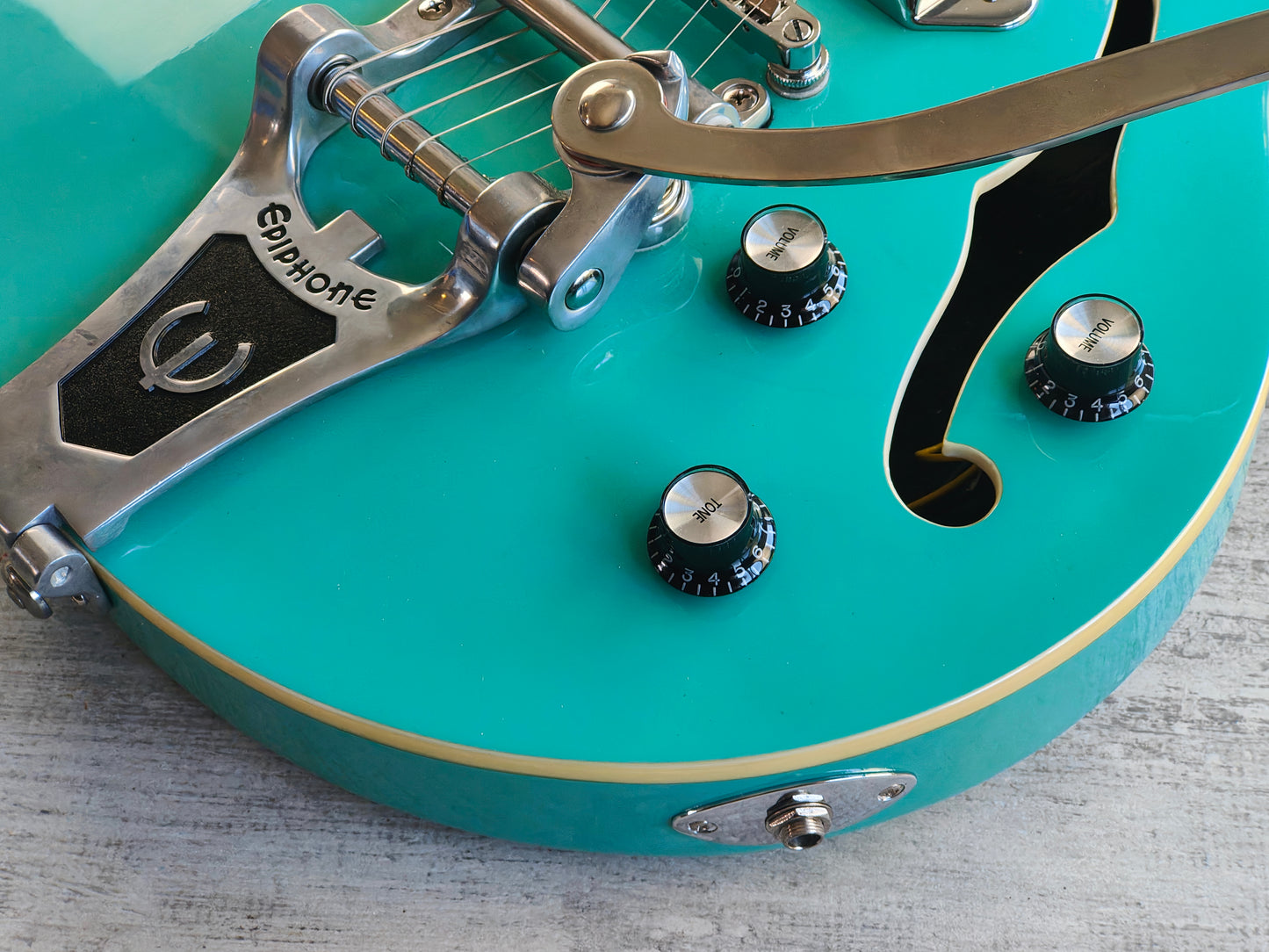 2001 Epiphone Korea Wildkat Limited Edition Semi-Hollowbody (Turqoise)
