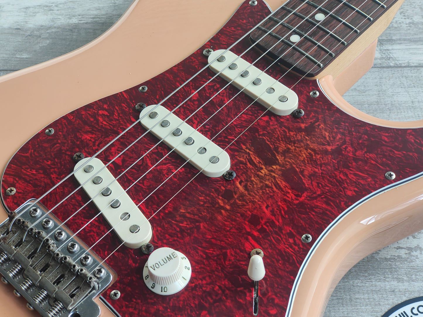 2004 Fender Japan ST62 '62 Reissue Stratocaster (Shell Pink)