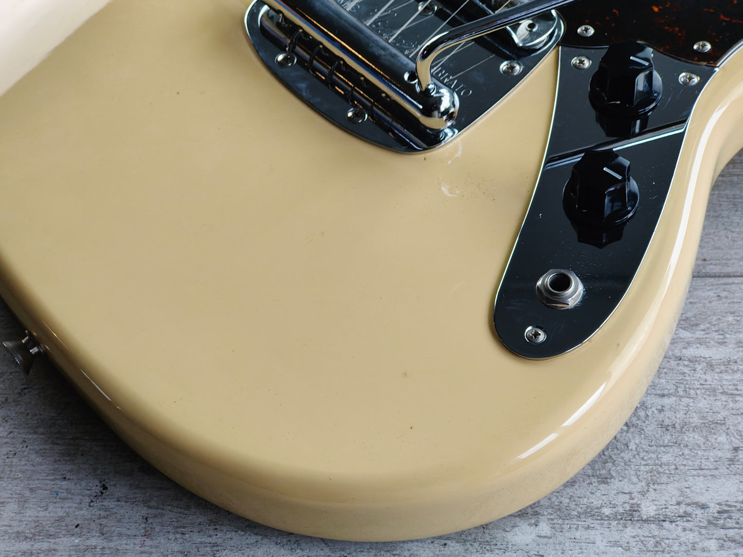 2008 Fender Japan MG69 '69 Reissue Mustang (Vintage White)