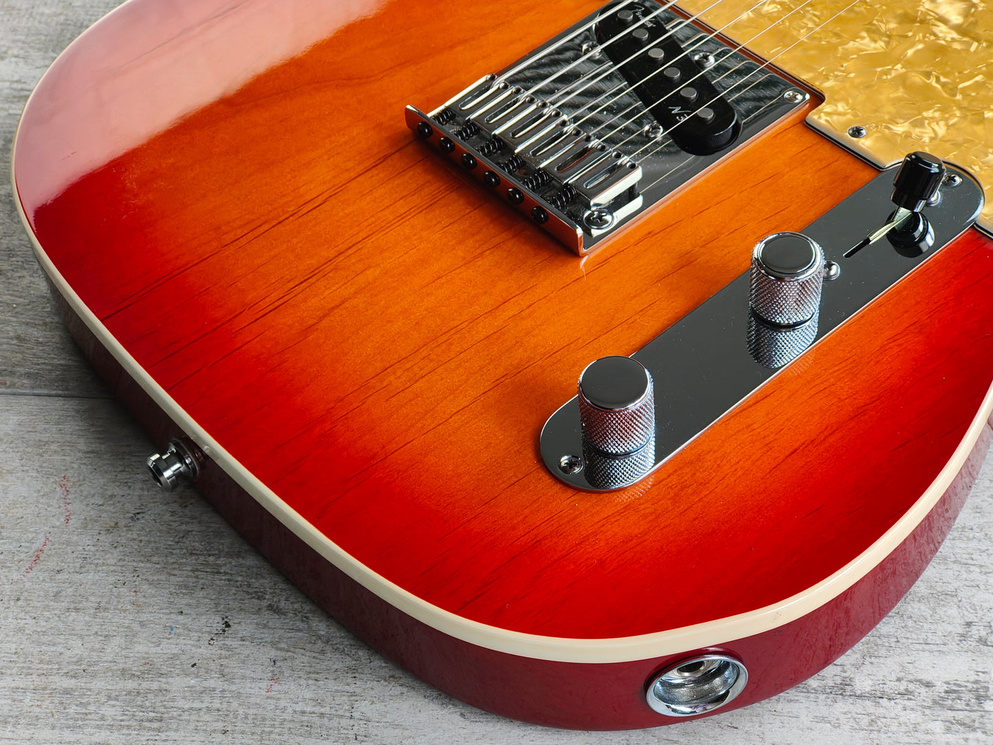 2009 Fender USA American Deluxe Telecaster (Aged Cherry Burst)