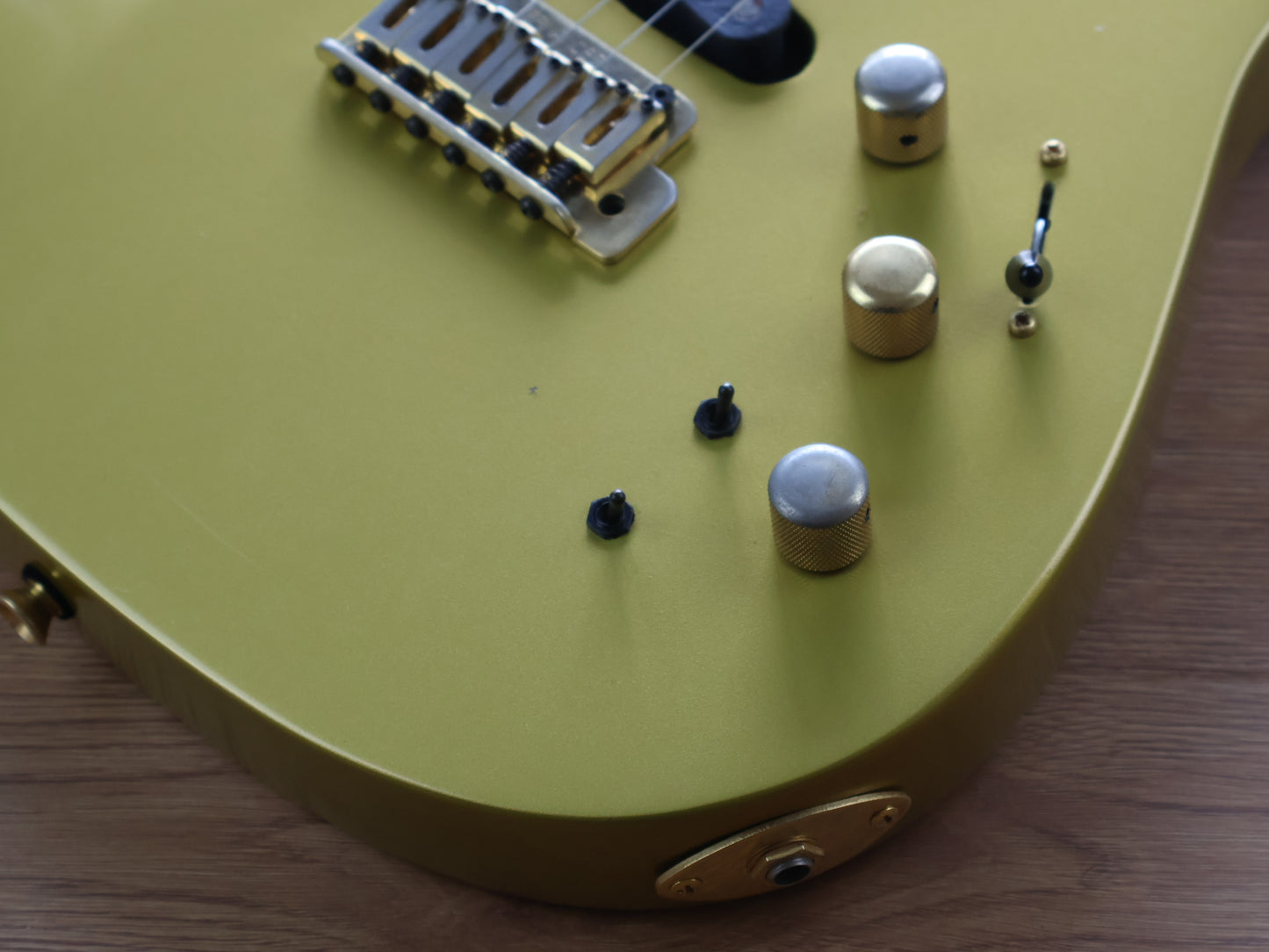 1995 Fernandes Japan FR-75S Revolver Superstrat w/Sustainer (Refinished Gold)