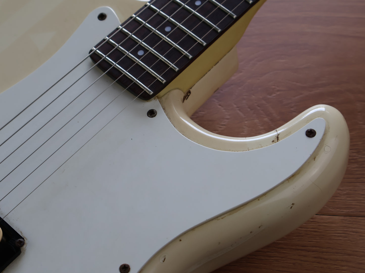 1984 Squier Japan SQ Series ST702 Contemporary Modified Stratocaster (Vintage White)
