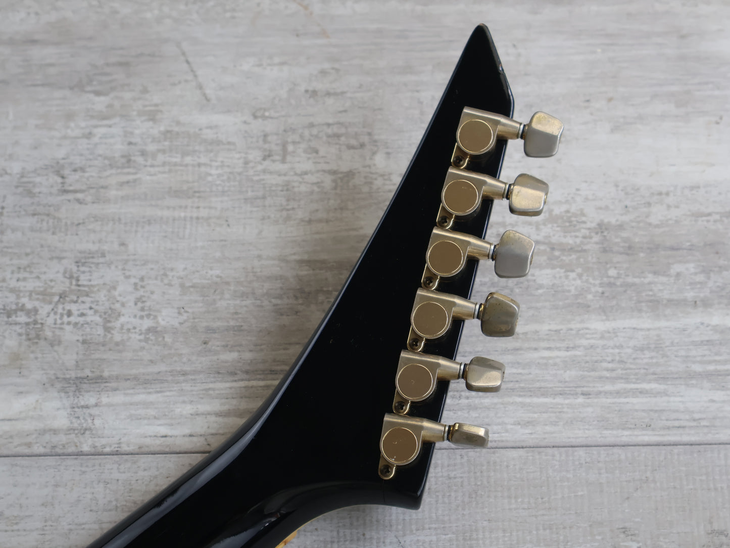 1985 Fernandes Japan FV-115RR Randy Rhoads Flying V (Black/Gold)