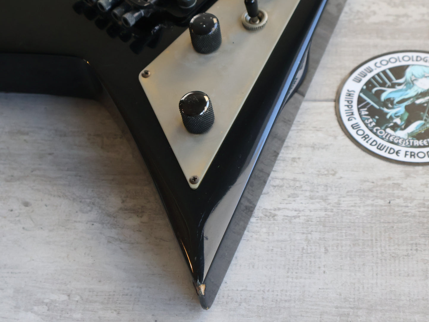1990 Fernandes Japan JS-100 Rhoads Flying V (Black)
