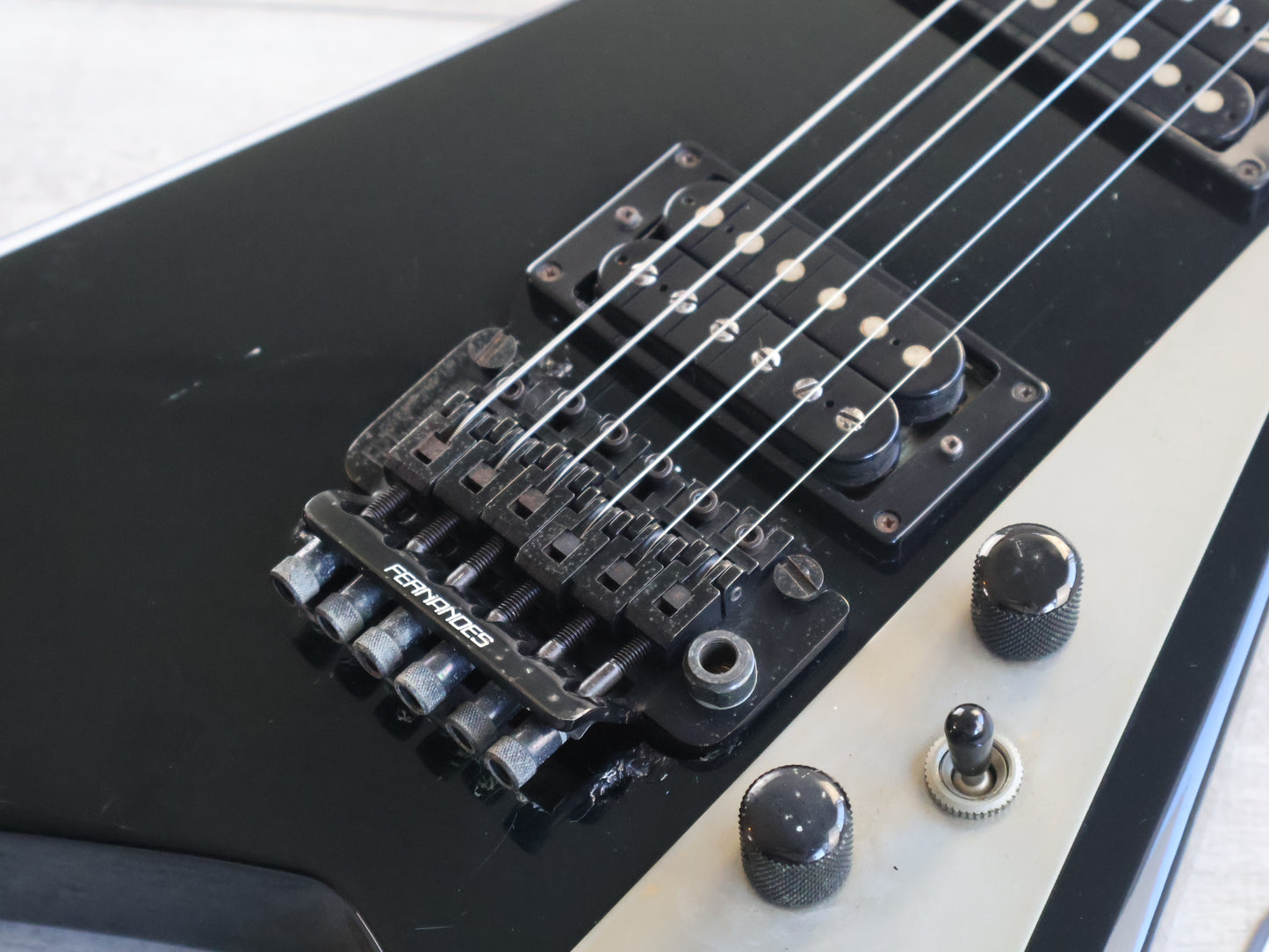 1990 Fernandes Japan JS-100 Rhoads Flying V (Black)