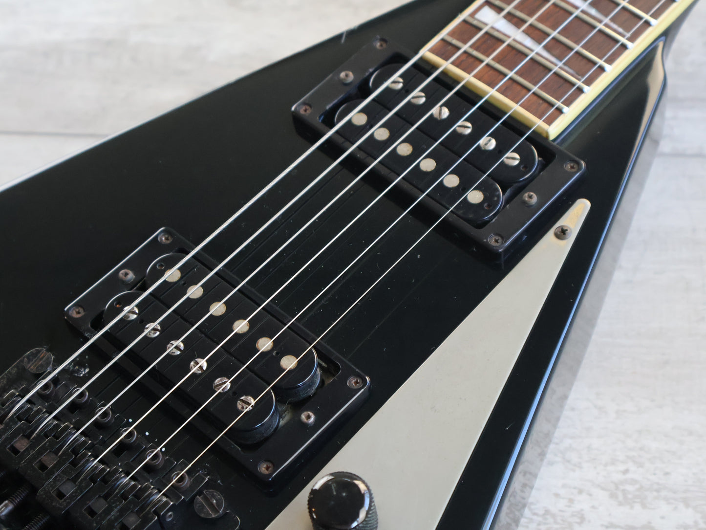 1990 Fernandes Japan JS-100 Rhoads Flying V (Black)
