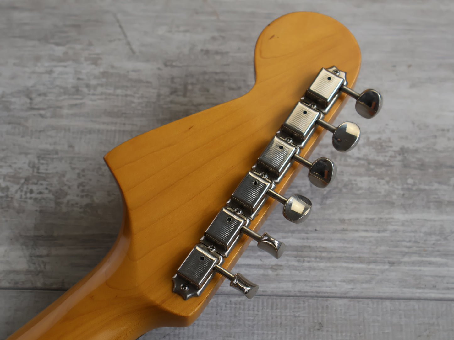 2000 Fender Japan JG66-80 '66 Reissue Jaguar (Sunburst)