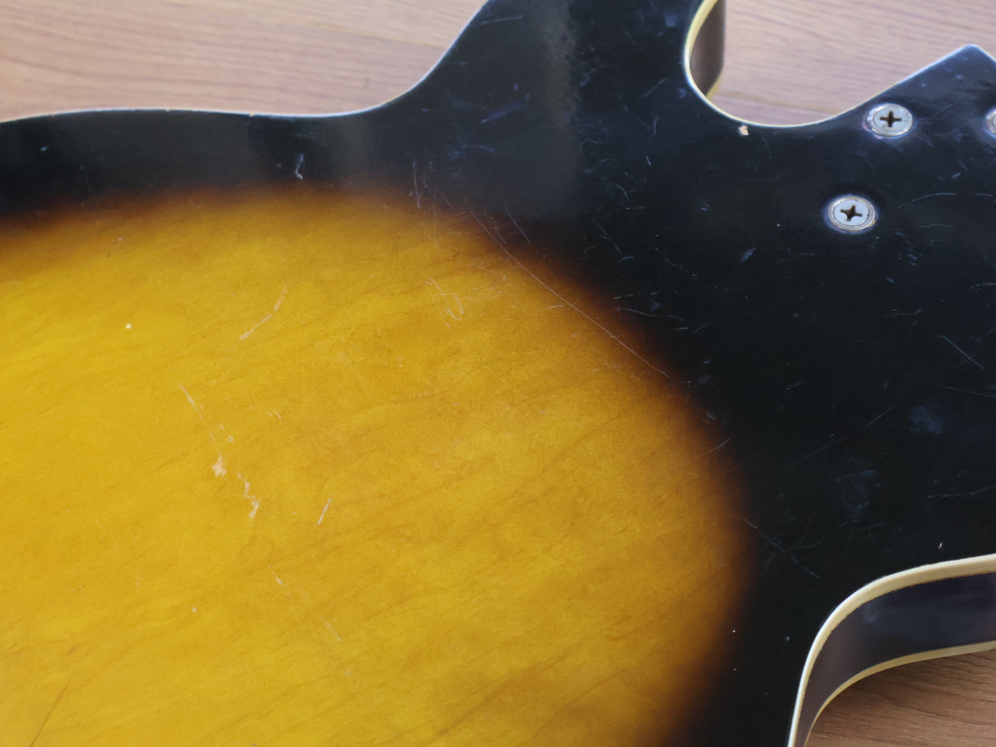 1964 Harmony H22 Hollowbody Bass w/Goldfoil Pickup (Sunburst)