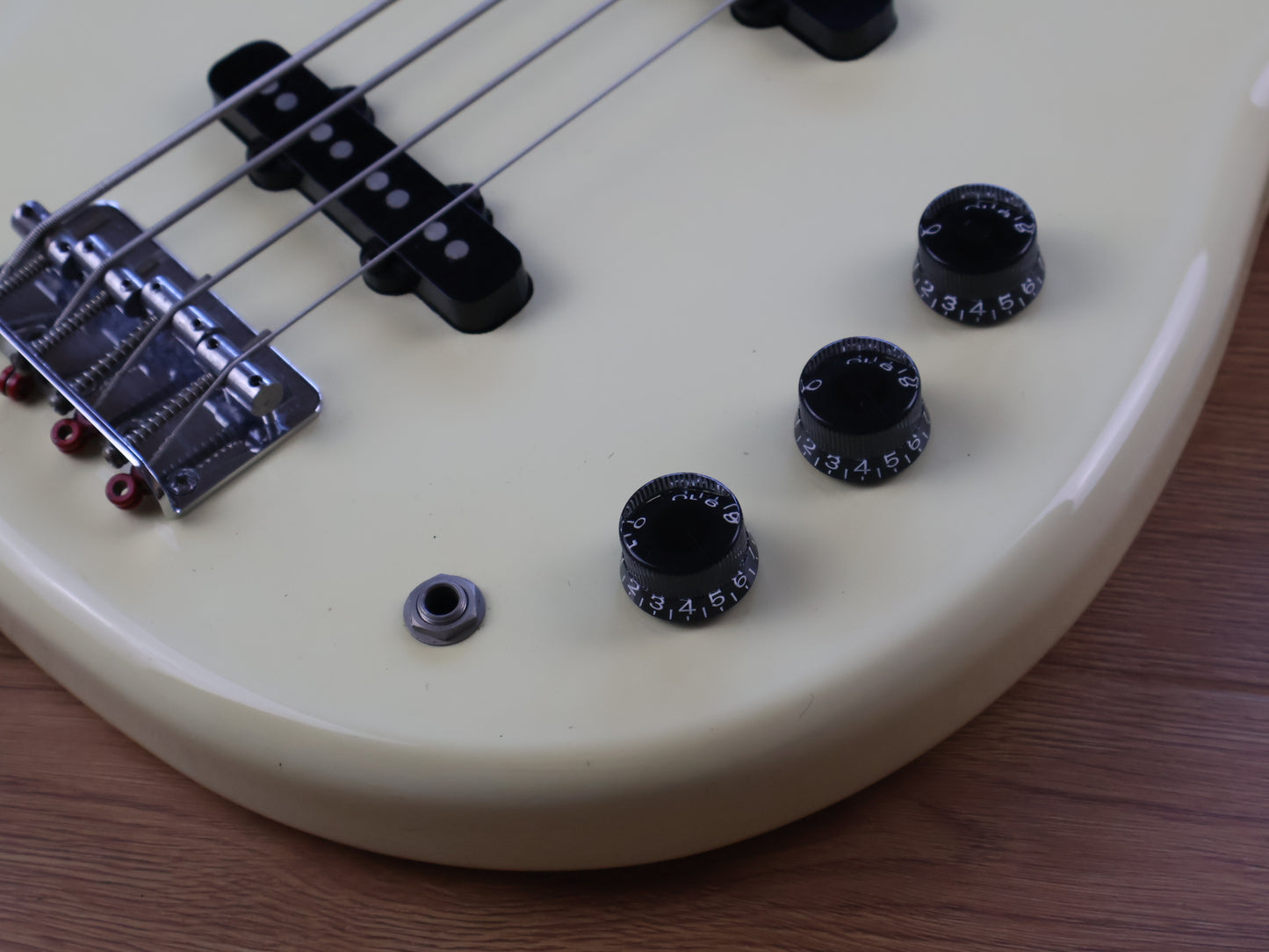 1985 Yamaha Japan BB-V Broad Bass (Aged White)