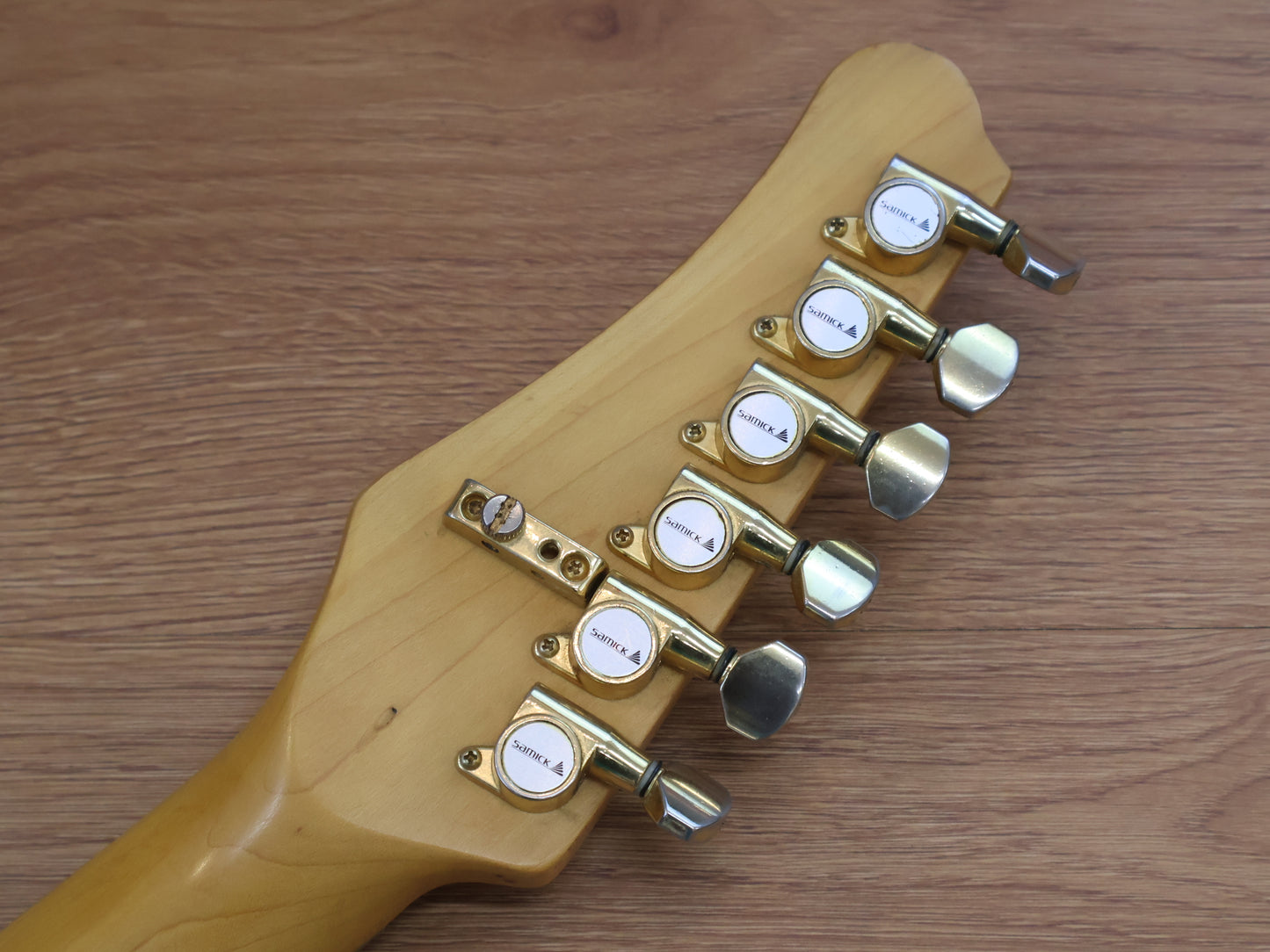 1995 Samick SSM-3 "Valley Arts Custom Pro Shop" Stratocaster (Transparent Red)