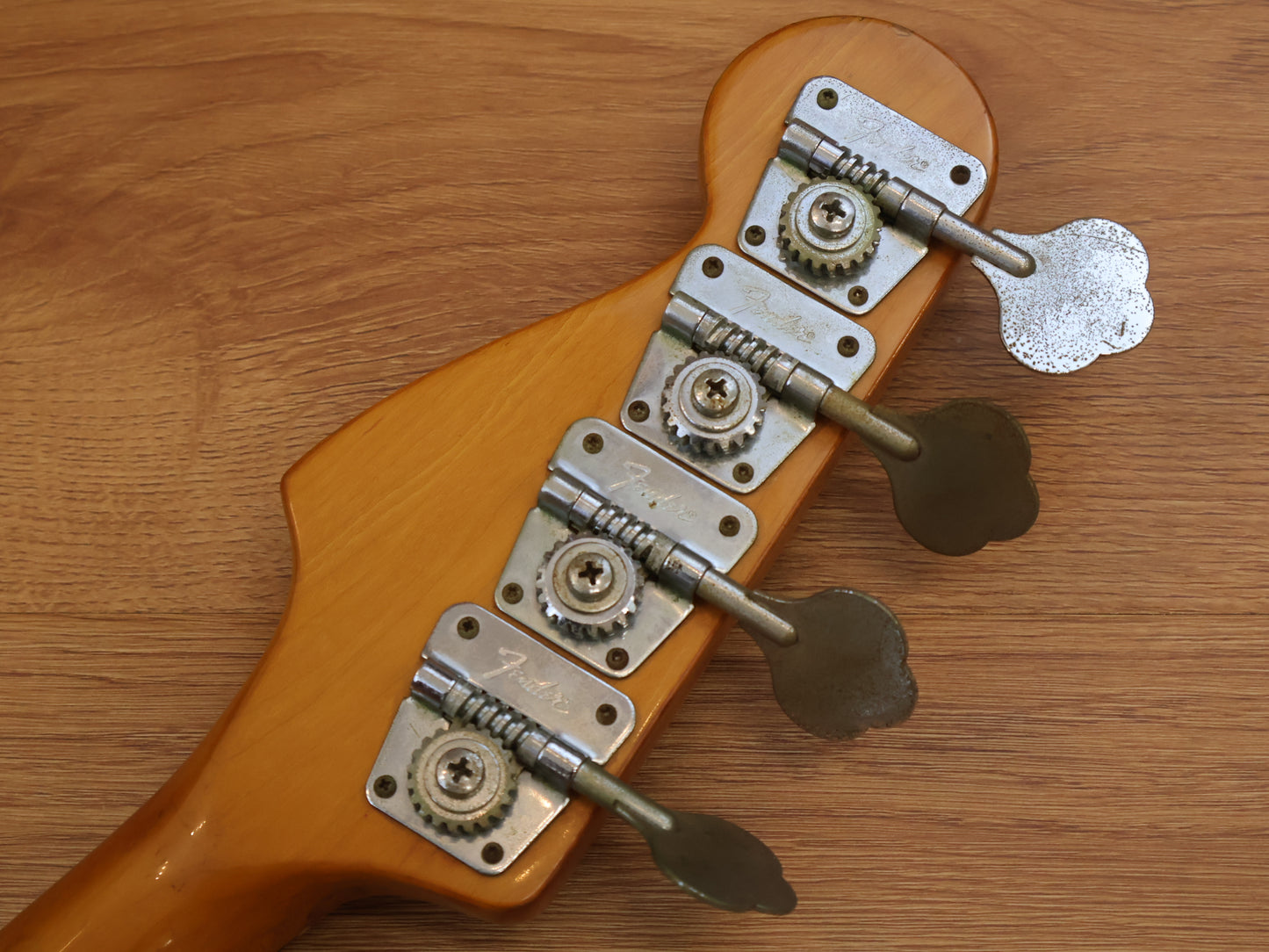 1982 Fender USA Precision Bass (Sienna Sunburst)