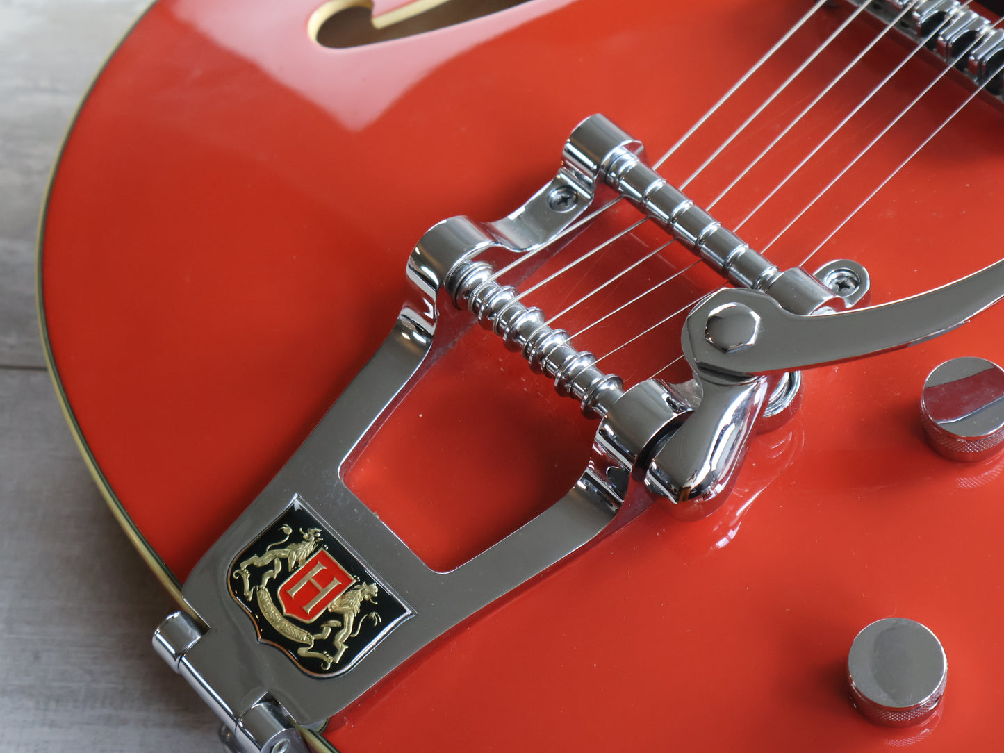 2012 Hagstrom Viking Deluxe Tremar Semi Hollowbody (Cream Red)