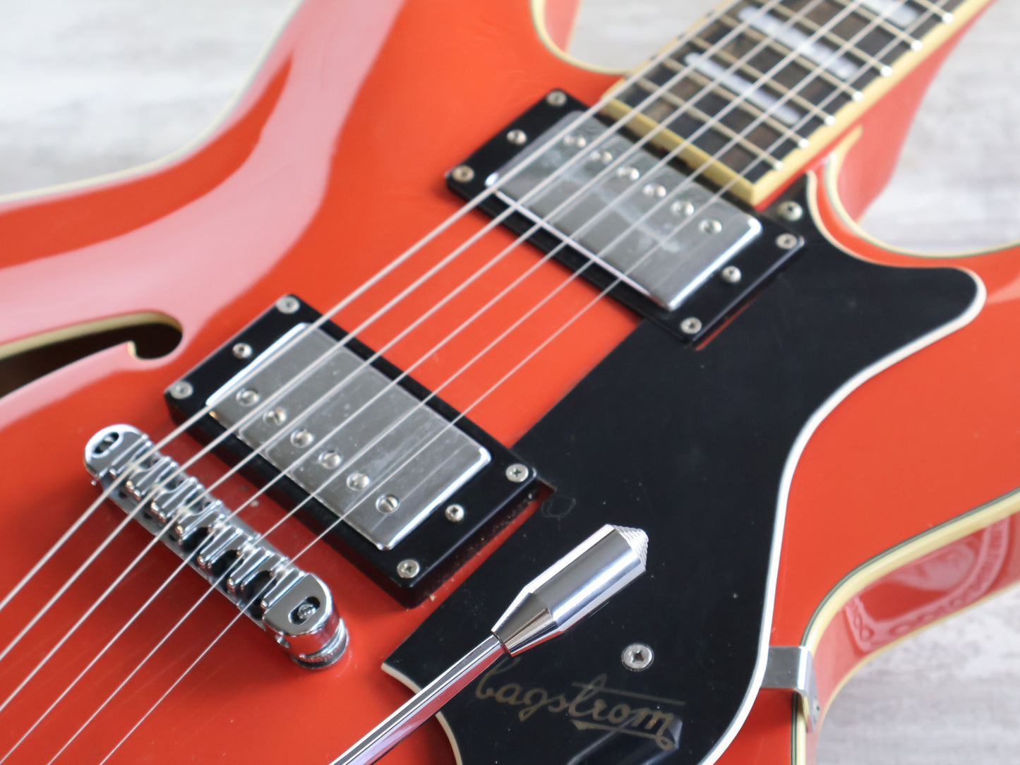 2012 Hagstrom Viking Deluxe Tremar Semi Hollowbody (Cream Red)