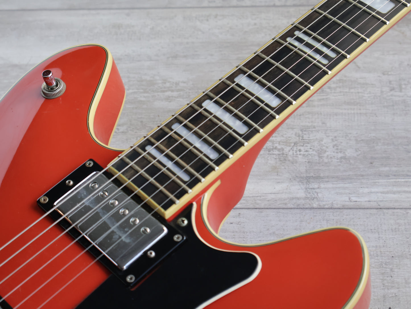 2012 Hagstrom Viking Deluxe Tremar Semi Hollowbody (Cream Red)