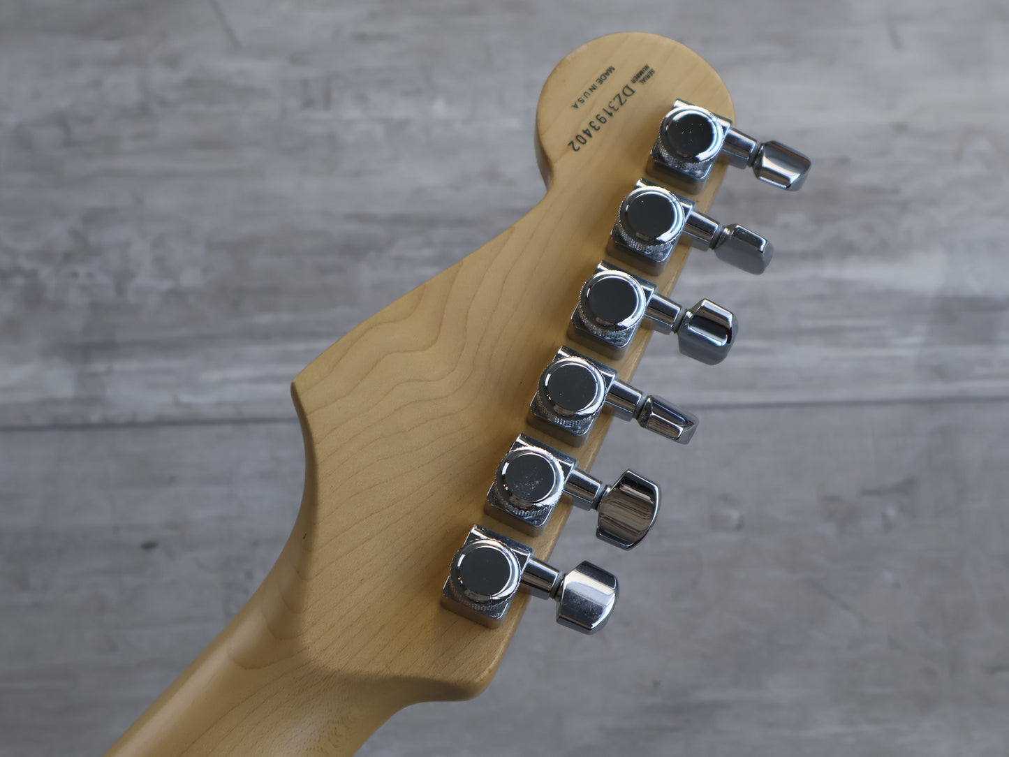 2004 Fender USA American Deluxe HSS Stratocaster (Sunburst)
