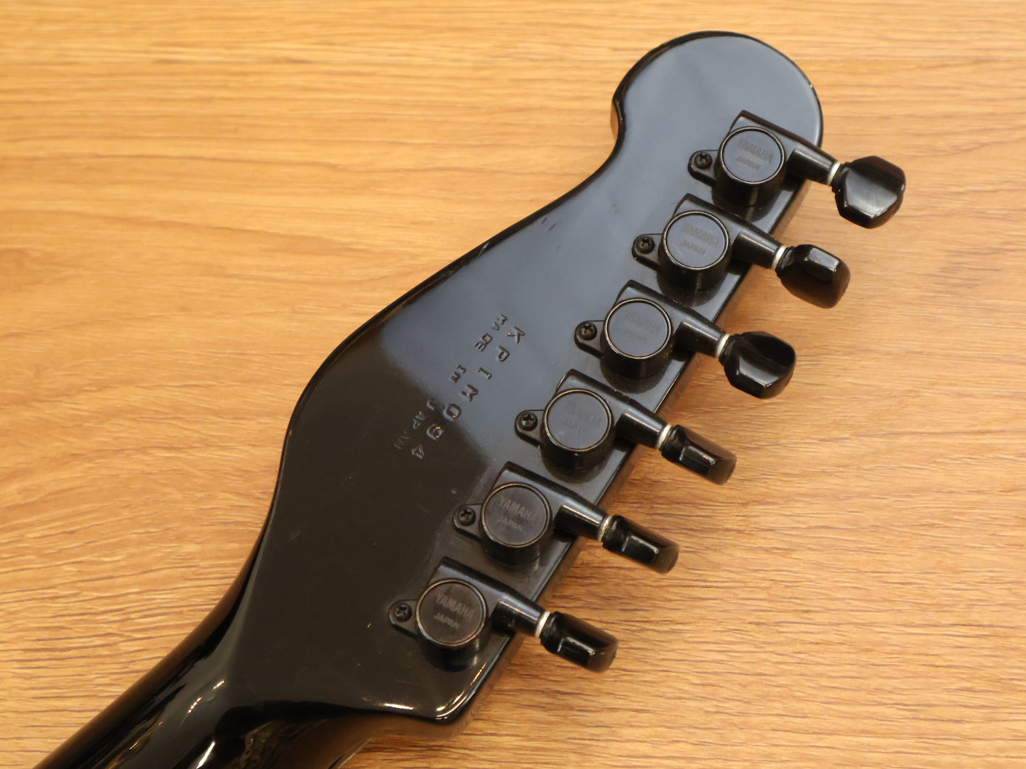 1985 Yamaha Japan SE700E Bound Flat-Top Superstrat (Black)