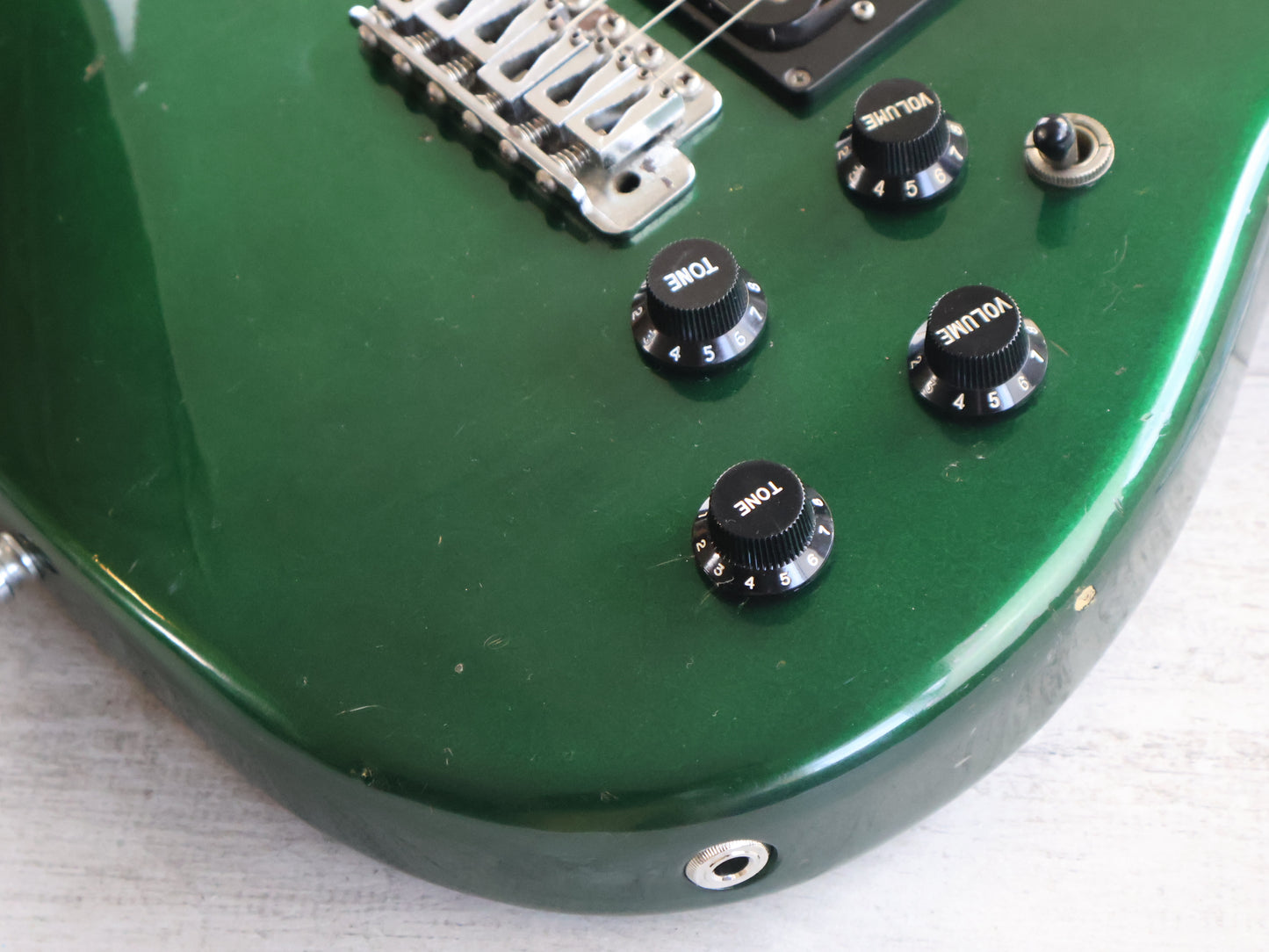 1983 Squier Japan ST652 JV Series HH Superstrat (Candy Apple Green)