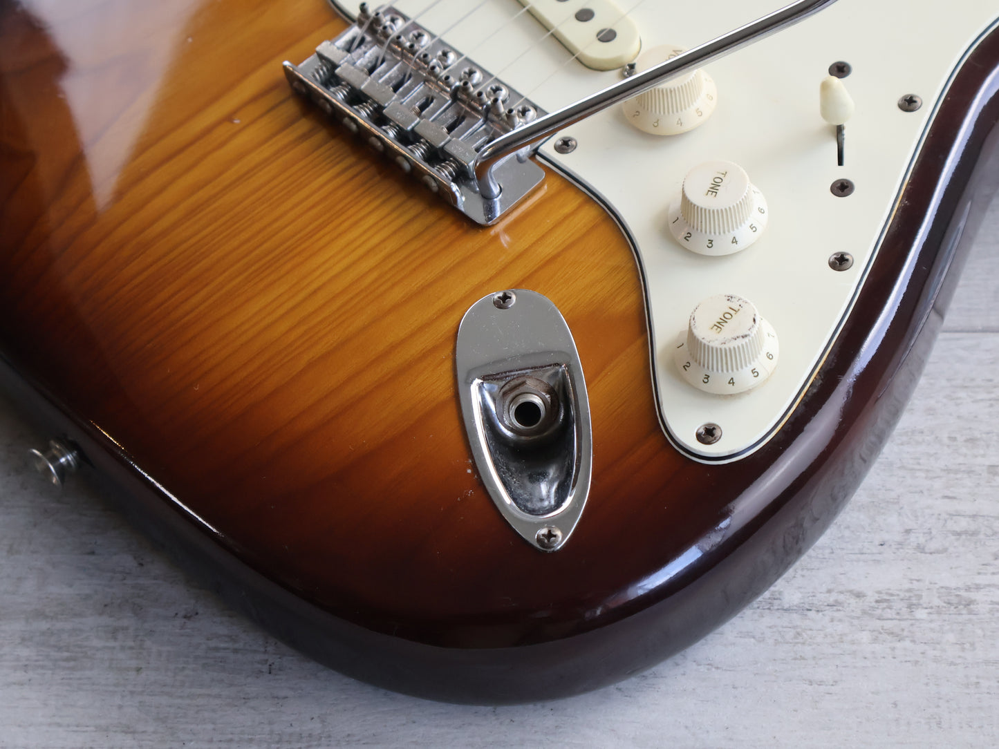 1979 Fernandes Japan FST-70 Vintage Stratocaster (Violin Sunburst)