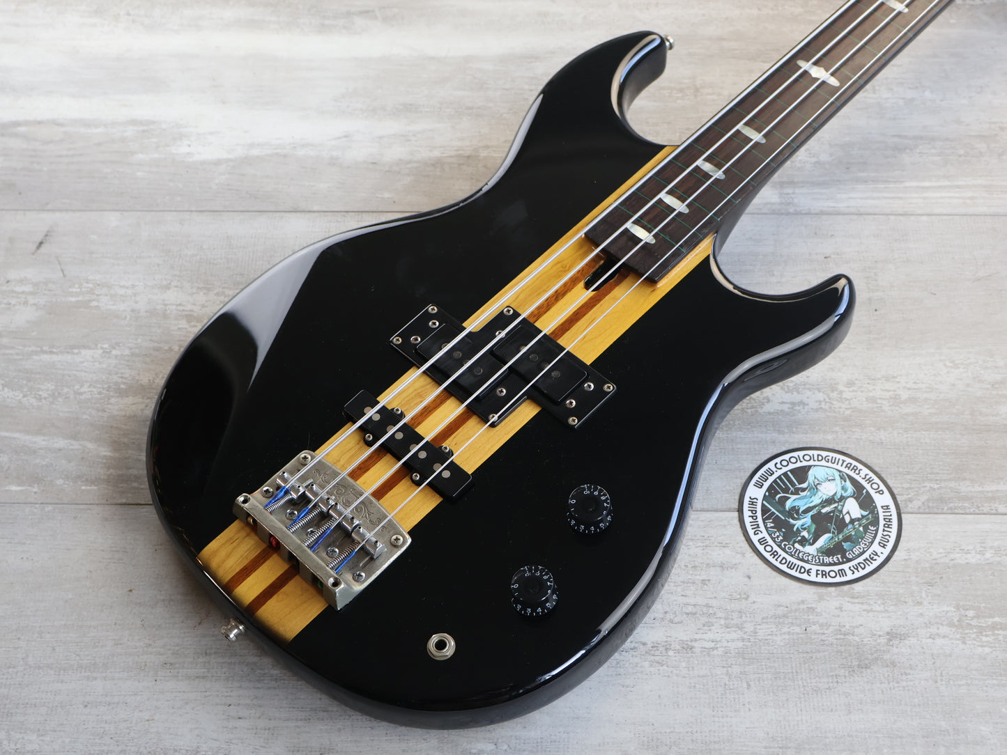 1978 Yamaha Japan BB1200 "Broadbass 1200" Neckthrough Fretless Bass (Black)