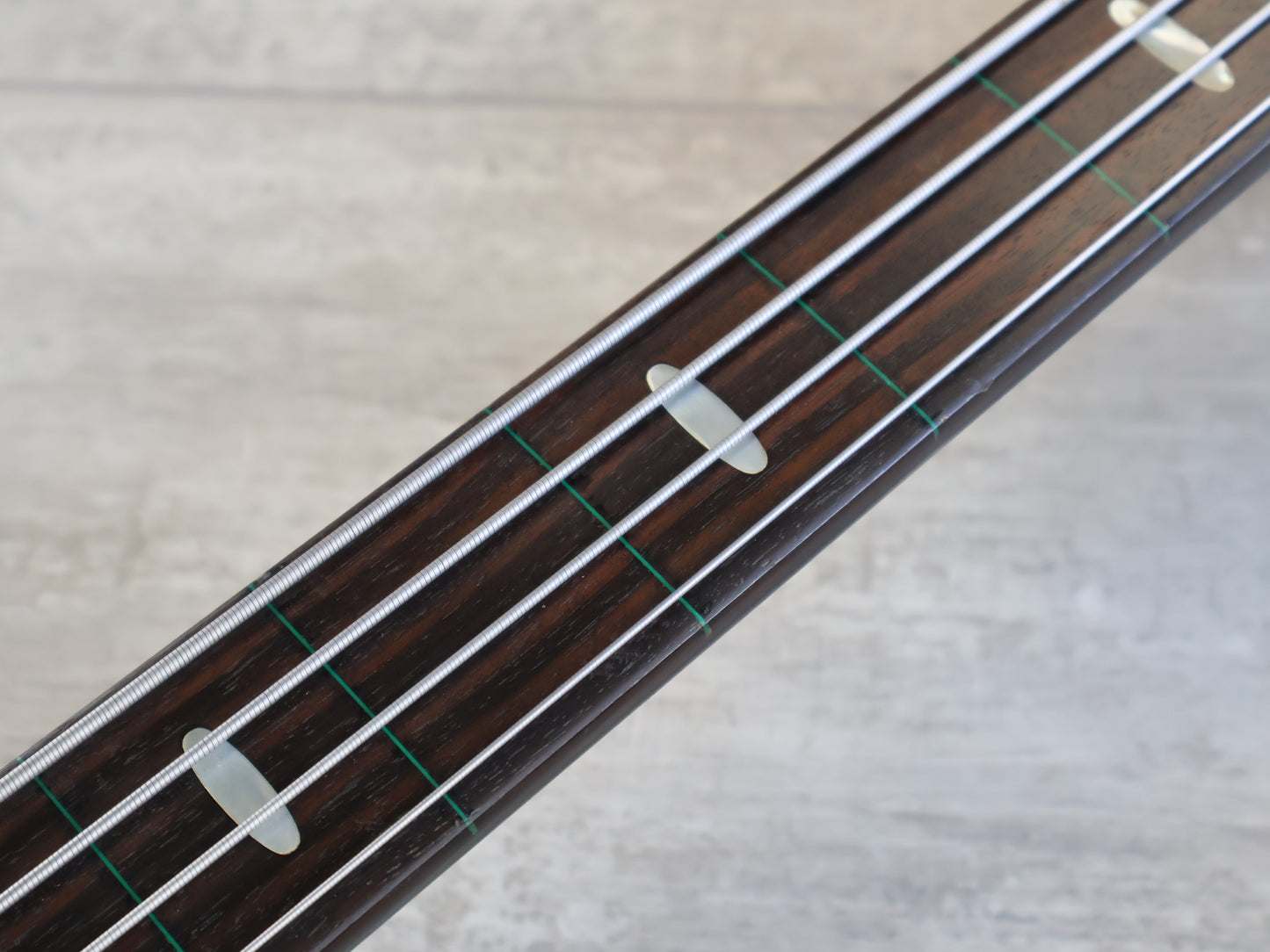 1978 Yamaha Japan BB1200 "Broadbass 1200" Neckthrough Fretless Bass (Black)